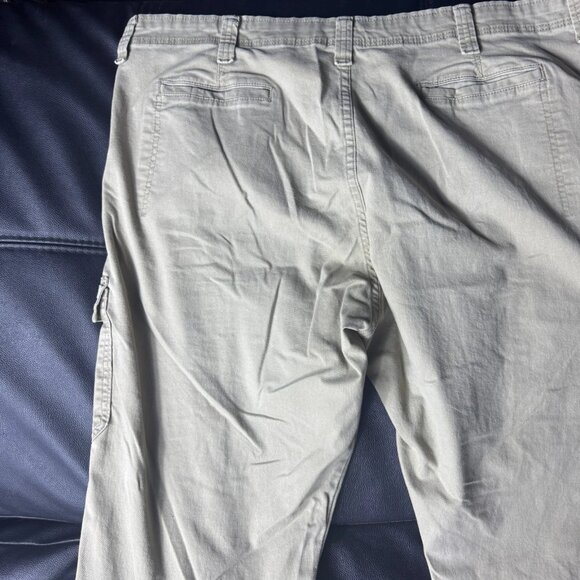Wrangler Men's Cargo Pants Beige Relaxed Fit Flat Front Outdoor Size 42x32 - Picture 5 of 16